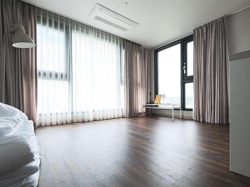 Hotel Seogwipean Seogwipo Exteriör bild
